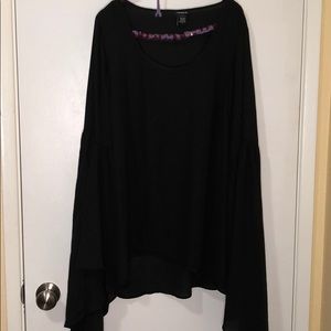 Torrid black top
